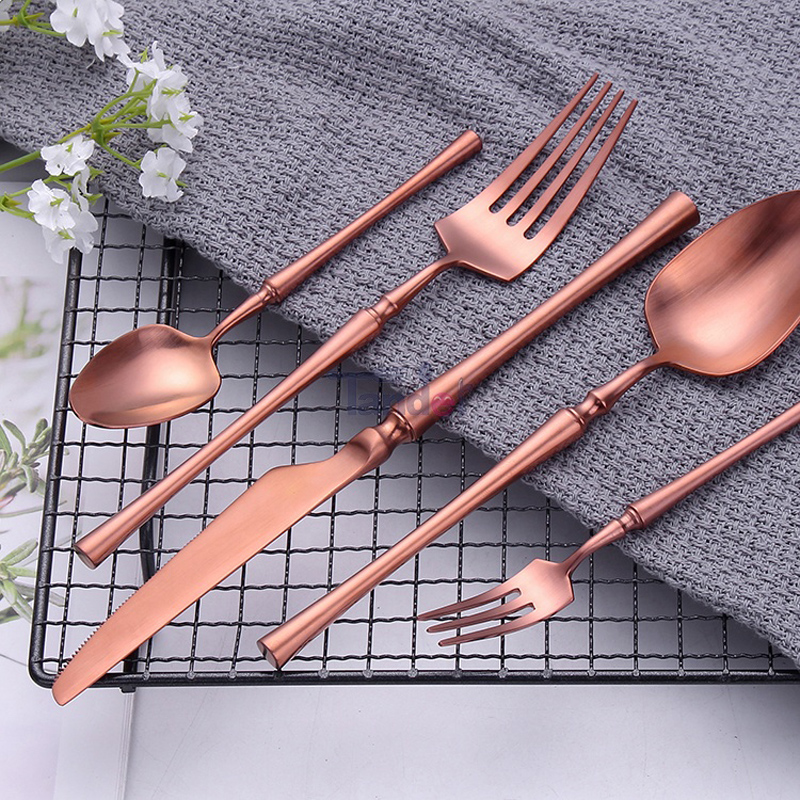 ยุโรป besteck เคลือบ pvd สแตนเลสงานแต่งงาน flatware โลหะ rose g old ชุดช้อนส้อม